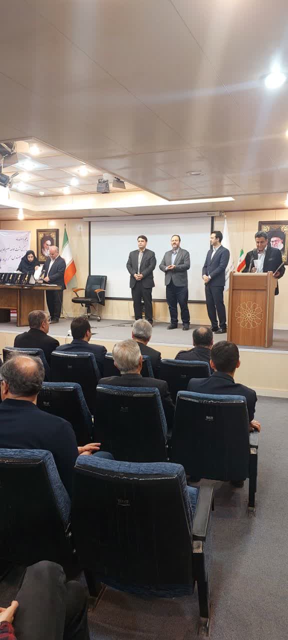 آیین تقدیر از مهندسان پیشکسوت سازمان نظام مهندسی استان قزوین همزمان با افتتاحیه نمایشگاه صنعت ساختمان