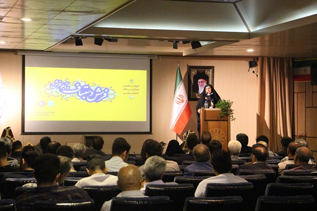 رییس مرکز ملی فرش ایران : برگزاری نمایشگاههای تخصصی بستر بسیار خوبی برای معرفی بیشتر این هنر صنعت به مردم است. 