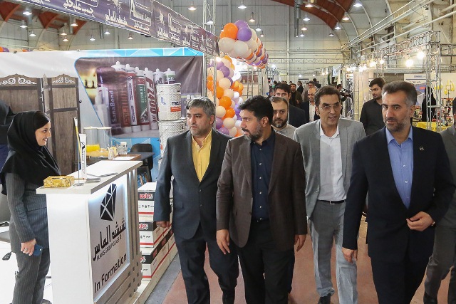افتتاح اولین نمایشگاه تخصصی صنایع پلاستیک همزمان با نمایشگاه رنگ، رزین و چسب