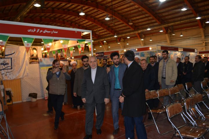 بازدید وزیر آموزش و پرورش از نمایشگاه عطر حضور