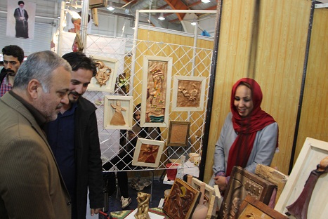 بازدید دکتر محمدی نماینده مردم قزوین،آبیک و البرز در مجلس شورای اسلامی از نمایشگاه سوغات و هدایا 