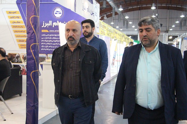 حضور حیدری مشاور معاون وزیر و مسئول هماهنگی امور استان ها در نمایشگاه قزوین