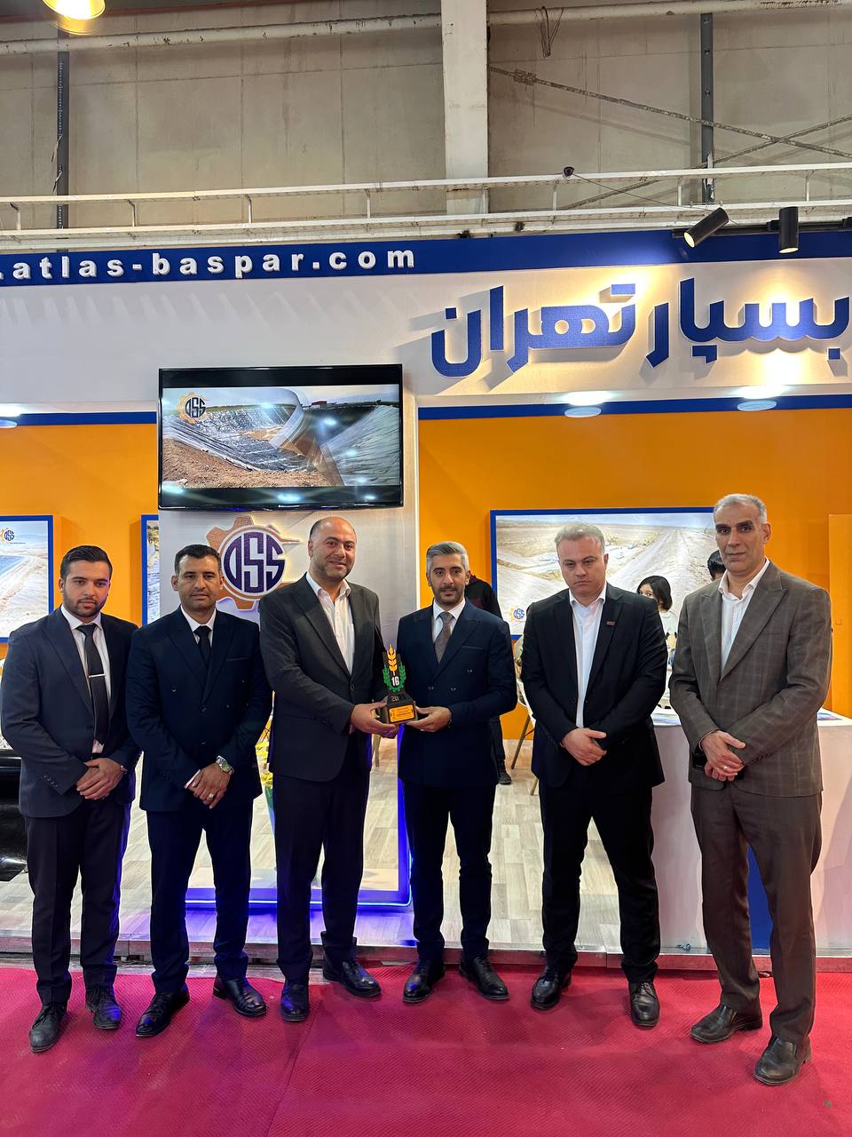 تقدیر از مشارکت‌کنندگان شانزدهمین نمایشگاه تخصصی صنعت جامع کشاورزی استان قزوین