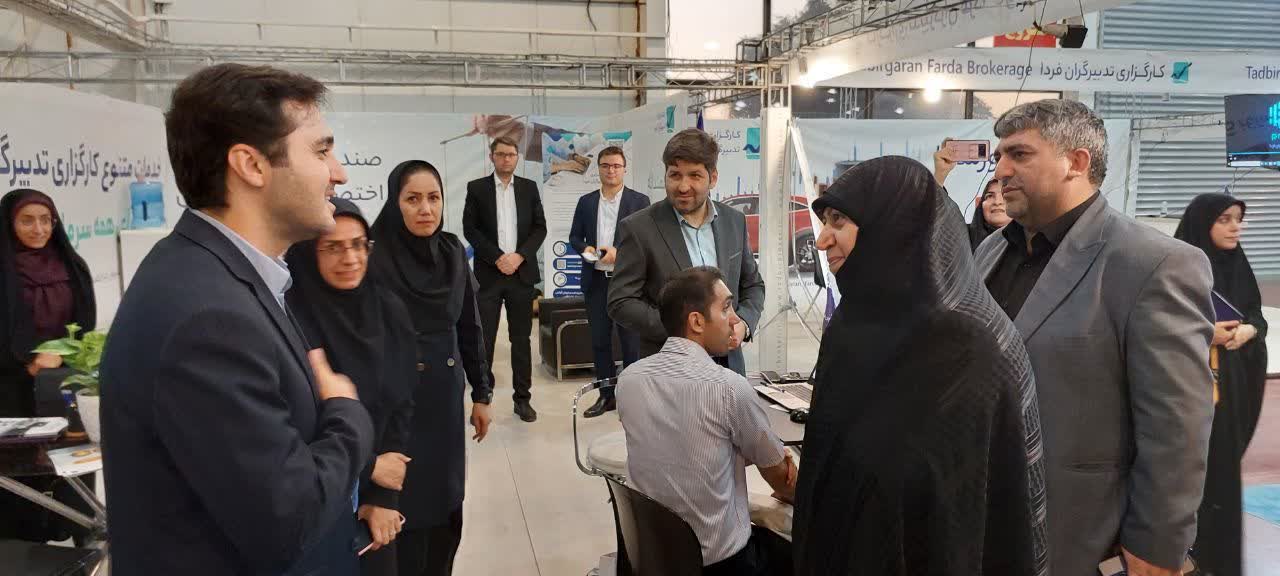 بازدید نمایندگان مردم استان قزوین در مجلس شورای اسلامی از نمایشگاه صنعت مالی