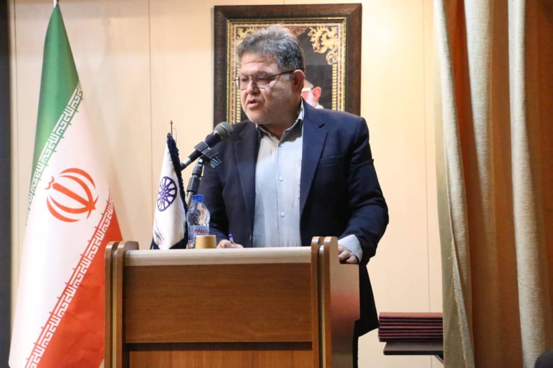 تجلیل از پیشکسوتان فرش دستباف قزوین در آیین افتتاحیه نمایشگاه